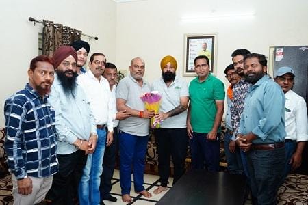 दुर्ग ग्रामीण विधायक ललित चंद्राकर से अल्पसंख्यक मोर्चा के नवनियुक्त पदाधिकारियों ने की सौजन्य मुलाकात...