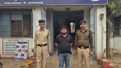 कोसा नगर सुपेला में धारदार हथियार लहराकर भय उत्पन्न करने वाला आरोपी गिरफ्तार... 9 कोसा नगर सुपेला में धारदार हथियार लहराकर भय उत्पन्न करने वाला आरोपी गिरफ्तार...