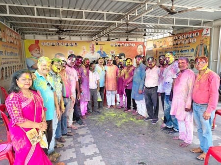 दुर्ग ग्रामीण विधायक ललित चंद्राकर ने क्षेत्र की जनता संग खेली होली...