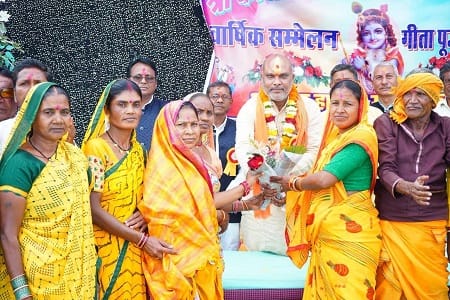 गीता पूजा कार्यक्रम में सम्मिलित हुए दुर्ग ग्रामीण विधायक ललित चंद्राकर...
