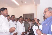 जंगल सफारी में बस संचालन निजी हाथों में देने के प्रस्ताव का विरोध, दैनिक वेतनभोगी कर्मचारियों ने सांसद बृजमोहन को सौंपा ज्ञापन