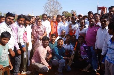 ग्राम कुथरेल में “सभापति ट्रॉफी” भव्य क्रिकेट प्रतियोगिता संपन्न; फाइनल में कुथरेल वार्ड-18 ने जीता खिताब मुख्य अतिथि विधायक ललित चंद्राकर ने किया खिलाड़ियों का उत्साहवर्धन