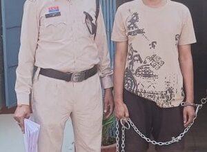 अवैध रूप से सट्टा पट्टी लिखते 01 आरोपी को मौके से गिरफ्तार किया गया...