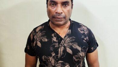 भिलाई में हत्या के प्रयास का सनसनीखेज मामला: कार चढ़ाने की कोशिश करने वाला आरोपी गिरफ्तार 11 भिलाई में हत्या के प्रयास का सनसनीखेज मामला: कार चढ़ाने की कोशिश करने वाला आरोपी गिरफ्तार