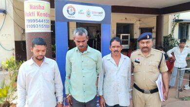 नंदिनी नगर पुलिस की एक ही दिन में 3 जगह पर रेड कर सट्टा खिलाने वाले आरोपी पर लगातार कार्यवाही