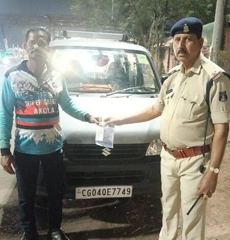 नशे में वाहन चलाने वालों पर यातायात पुलिस एवं थाना पुलिस की लगातार कार्रवाई...