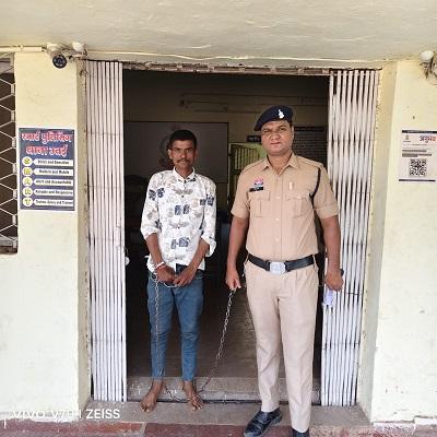 अवैध शराब बिक्री पर दुर्ग पुलिस की लगातार कार्यवाही – आरोपी गिरफ्तार