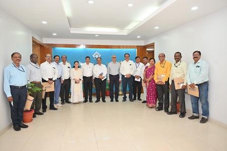 सेवानिवृत्ति पर बीएसपी प्रबंधन ने दी भावभीनी विदाई... 1 सेवानिवृत्ति पर बीएसपी प्रबंधन ने दी भावभीनी विदाई...