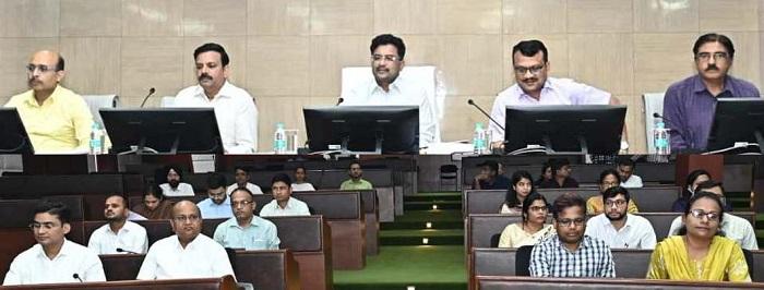 चार जिले के सहायक आयुक्त को शो-कॉज नोटिस...