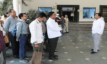 कलेक्टर का सख्त एक्शन: देर से आने वाले अधिकारियों-कर्मचारियों की लगी क्लास, अब डिजिटल होगी अटेंडेंस...