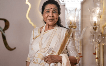 आशा भोसले के वो 4 यादगार गाने, जिनमें बहन लता मंगेशकर संग जुगलबंदी... 2 आशा भोसले के वो 4 यादगार गाने, जिनमें बहन लता मंगेशकर संग जुगलबंदी...