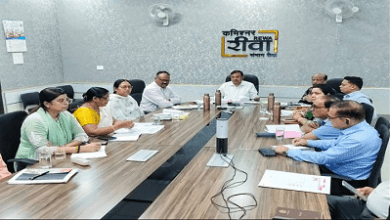 कमिश्नर की सख्त समीक्षा: लंबित राजस्व प्रकरण जल्द निपटाएं, स्वास्थ्य सेवाओं में सुधार के दिए निर्देश...