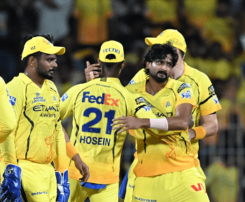 CSK को लगा बड़ा झटका, इंजरी ने छीन लिया टीम का सबसे बड़ा हथियार!...