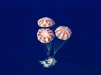 नासा का ‘आर्टेमिस-2’ मिशन सफल: चांद के पास जाकर सुरक्षित लौटे चारों अंतरिक्ष यात्री... 1 नासा का ‘आर्टेमिस-2’ मिशन सफल: चांद के पास जाकर सुरक्षित लौटे चारों अंतरिक्ष यात्री...