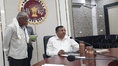 कमिश्नर ने आमजनता के आवेदनों का किया निराकरण...