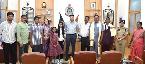 41 वर्षों की दीर्घ सेवा उपरांत 03 पुलिस अधिकारी/कर्मचारी सेवानिवृत्त, सम्मान समारोह आयोजित... 1 41 वर्षों की दीर्घ सेवा उपरांत 03 पुलिस अधिकारी/कर्मचारी सेवानिवृत्त, सम्मान समारोह आयोजित...