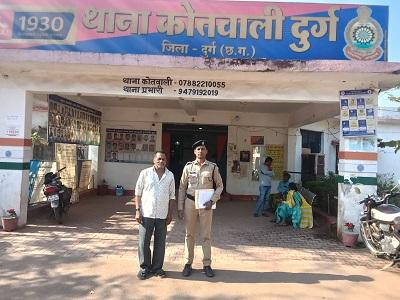 नशा के विरुद्ध दुर्ग पुलिस द्वारा लगातार कार्यवाही,वाहन चेकिंग के दौरान 2 किलो 880 ग्राम गांजा के साथ आरोपी गिरफ्तार...