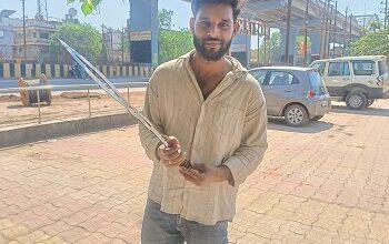 दुर्ग पुलिस की त्वरित कार्यवाही – धारदार हथियार लहराकर भय फैलाने वाला आरोपी गिरफ्तार...