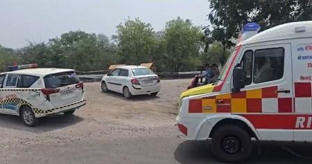 गंभीर मरीज को त्वरित उपचार हेतु ग्रीन कॉरिडोर बनाकर 26 मिनट में रायपुर पहुंचाया गया... 1 गंभीर मरीज को त्वरित उपचार हेतु ग्रीन कॉरिडोर बनाकर 26 मिनट में रायपुर पहुंचाया गया...