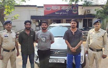 IPL सट्टा गिरोह पर बड़ी कार्रवाई: 3 आरोपी गिरफ्तार, लाखों की संपत्ति जब्त... 35 IPL सट्टा गिरोह पर बड़ी कार्रवाई: 3 आरोपी गिरफ्तार, लाखों की संपत्ति जब्त...