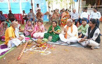 विधायक ललित चंद्राकर ग्राम नगपुरा में यादव समाज सामुदायिक भवन एवं श्रीकृष्ण मंदिर जीर्णोद्धार का भूमिपूजन कर ने रखी आधारशिला...