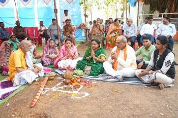 विधायक ललित चंद्राकर ग्राम नगपुरा में यादव समाज सामुदायिक भवन एवं श्रीकृष्ण मंदिर जीर्णोद्धार का भूमिपूजन कर ने रखी आधारशिला... 1 विधायक ललित चंद्राकर ग्राम नगपुरा में यादव समाज सामुदायिक भवन एवं श्रीकृष्ण मंदिर जीर्णोद्धार का भूमिपूजन कर ने रखी आधारशिला...