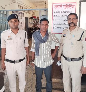 दुर्ग में सट्टा कारोबार पर पुलिस की बड़ी कार्रवाई: आरोपी रंगे हाथ गिरफ्तार... 1 दुर्ग में सट्टा कारोबार पर पुलिस की बड़ी कार्रवाई: आरोपी रंगे हाथ गिरफ्तार...