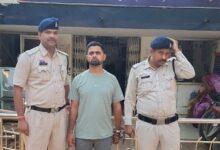 ऑनलाइन सट्टा, गांजा और अवैध शराब के साथ मुख्य आरोपी गिरफ्तार, दुर्ग पुलिस की बड़ी कार्रवाई...