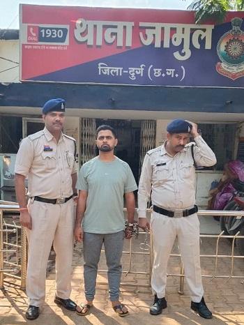 ऑनलाइन सट्टा, गांजा और अवैध शराब के साथ मुख्य आरोपी गिरफ्तार, दुर्ग पुलिस की बड़ी कार्रवाई...