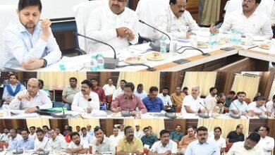 मंत्री श्री यादव ने निर्माण कार्य एजेंसी विभागों के अधिकारियों की ली समीक्षा बैठक...