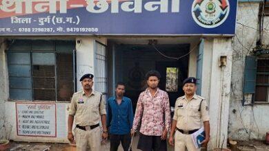 दुर्ग पुलिस द्वारा धारदार हथियार लहराकर लोगों को डराने वाले पर लगातार कार्यवाही,1आरोपी गिरफ्तार