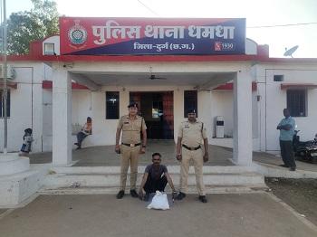 अवैध शराब विक्रेताओं पर दुर्ग पुलिस की लगातार कार्रवाई जारी, 28 नग अवैध देसी शराब जप्त... 1 अवैध शराब विक्रेताओं पर दुर्ग पुलिस की लगातार कार्रवाई जारी, 28 नग अवैध देसी शराब जप्त...