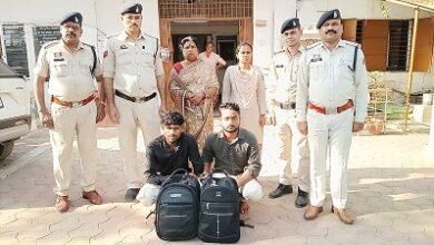 दुर्ग पुलिस की बड़ी कार्यवाही – उड़ीसा से गांजा लाकर सप्लाई करने वाले 03 आरोपी गिरफ्तार, ₹5.19 लाख की सामग्री जप्त... 36 दुर्ग पुलिस की बड़ी कार्यवाही – उड़ीसा से गांजा लाकर सप्लाई करने वाले 03 आरोपी गिरफ्तार, ₹5.19 लाख की सामग्री जप्त...