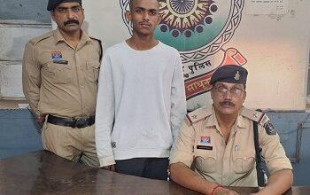 सार्वजनिक स्थल पर धारदार हथियार लहराकर आम नागरिकों को डराने वाले आरोपी को छावनी पुलिस ने किया गिरफ्तार... 9 सार्वजनिक स्थल पर धारदार हथियार लहराकर आम नागरिकों को डराने वाले आरोपी को छावनी पुलिस ने किया गिरफ्तार...