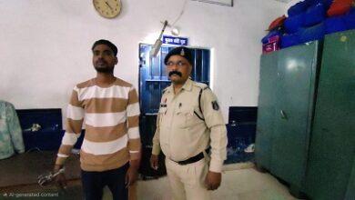 अवैध शराब बिक्री पर दुर्ग पुलिस की लगातार कार्यवाही जारी– आरोपी गिरफ्तार, शराब एवं नगदी जप्त...