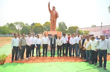 भिलाई इस्पात संयंत्र में डॉ. भीमराव अंबेडकर जयंती श्रद्धा और गरिमा के साथ मनाई गई... 3 भिलाई इस्पात संयंत्र में डॉ. भीमराव अंबेडकर जयंती श्रद्धा और गरिमा के साथ मनाई गई...