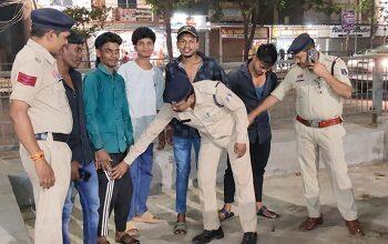 दुर्ग पुलिस की सतत कार्यवाही– सार्वजनिक स्थानों पर शराब सेवन एवं अड्डेबाजी करने वालों पर 46 प्रकरणों में कार्रवाई...