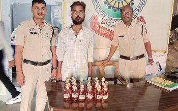 दुर्ग पुलिस की कार्यवाही– अवैध शराब बिक्री करते आरोपी को रंगे हाथ गिरफ्तार कर 30 पौवा देशी मदिरा जप्त...