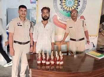 दुर्ग पुलिस की कार्यवाही– अवैध शराब बिक्री करते आरोपी को रंगे हाथ गिरफ्तार कर 30 पौवा देशी मदिरा जप्त...