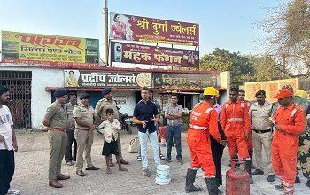 चेम्बर की पहल पर अग्निशमन सेवा सप्ताह के तहत जवाहर मार्केट में मॉकड्रिल आयोजित...