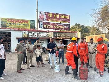चेम्बर की पहल पर अग्निशमन सेवा सप्ताह के तहत जवाहर मार्केट में मॉकड्रिल आयोजित...