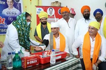 बेबे नानकी जी प्रकाश पर्व पर गुरुद्वारे में भक्ति का सागर, विधायक देवेंद्र यादव हुए शामिल...