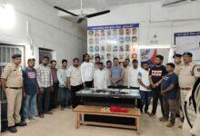 भिलाई नगर रेलवे स्टेशन के सामने जुआ खेलते 15 आरोपी गिरफ्तार, नगद राशि व वाहन जप्त...