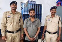 अवैध संबंधों के संदेह में युवक पर जानलेवा हमला करने वाला आरोपी गिरफ्तार, धारदार हथियार जप्त...