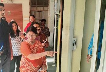 महापौर अलका बाघमार ने महिला समृद्धि बाजार का किया निरीक्षण, व्यवस्थाओं को लेकर दिए सख्त निर्देश...