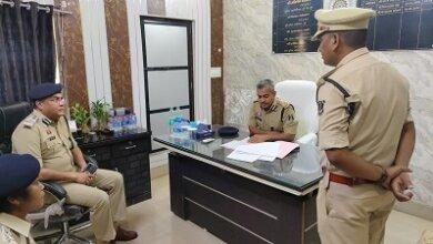 पुलिस महानिरीक्षक अभिषेक शांडिल्य द्वारा पुलिस अधीक्षक कार्यालय एवं थाना मोहननगर का वार्षिक निरीक्षण कर कार्यप्रणाली की समीक्षा, आवश्यक दिशा-निर्देश जारी...
