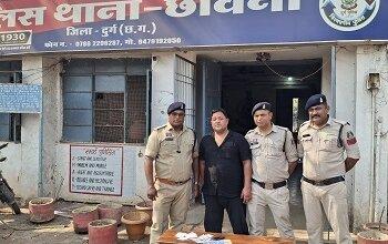 जुआ-सट्टा पर दुर्ग पुलिस की लगातार कार्रवाई जारी, सट्टा-पट्टी लिखते आरोपी को रंगे हाथ गिरफ्तार किया गया...