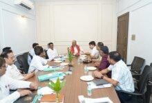 रायपुर की यातायात व्यवस्था को सुधारने और विकास कार्यों को गति देने सांसद बृजमोहन अग्रवाल ने ली उच्च स्तरीय बैठक...