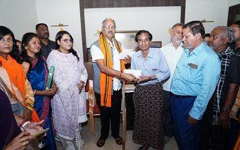 जनसेवा की मिसाल: सांसद बृजमोहन अग्रवाल ने 84 हितग्राहियों को वितरित किए चेक...