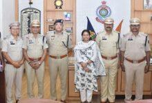 दुर्ग पुलिस के 04 सहायक उप निरीक्षकों को उप निरीक्षक पदोन्नति पर बैच अलंकरण लगाया गया, वरिष्ठ पुलिस अधीक्षक विजय अग्रवाल द्वारा शुभकामनाएं प्रेषित...